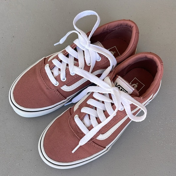 VANS MISSY WARD SKATE SHOES ROSE SIZE 2 - Picture 2 of 16